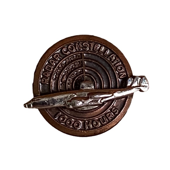 Vintage USAF Lockheed Radar Constellation 1000 Hour Service Pin 1060’s - Picture 7 of 10